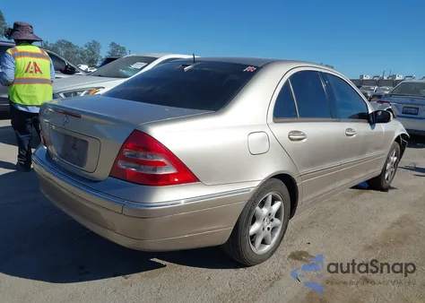 2002 Mercedes-Benz C 240 from USA, damaged, VIN WDBRF61J62F287178